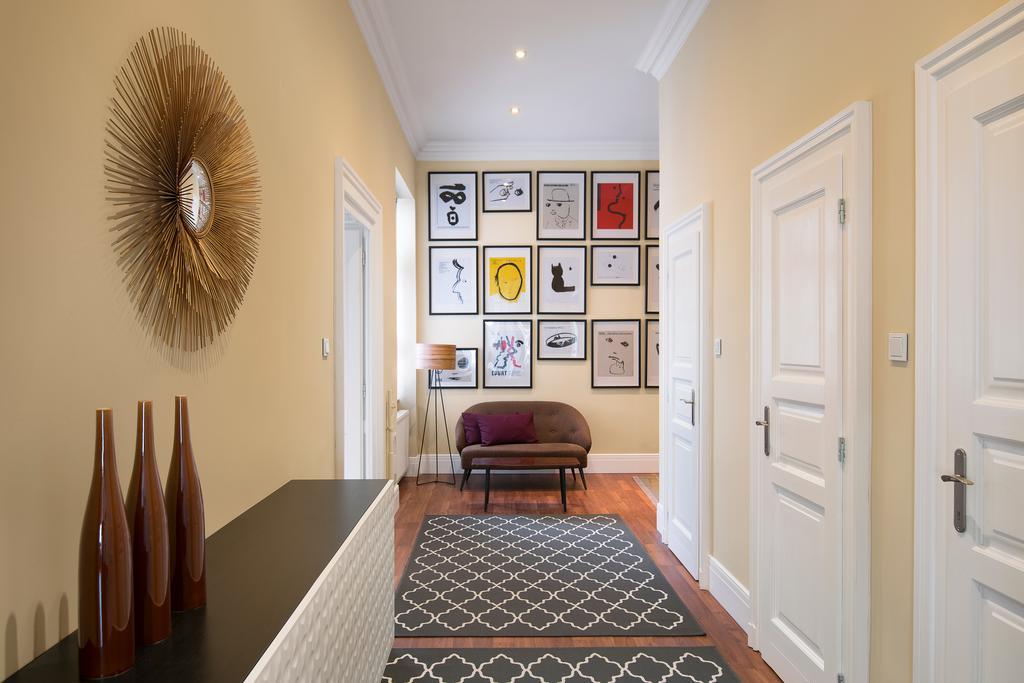 Kapital Inn Budapest Luaran gambar